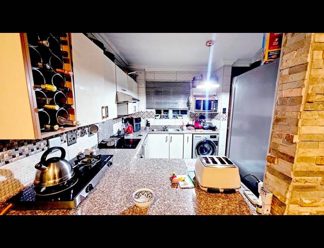 4 BEDROOM PROPERTY TO RENT IN CASTLEVIEW